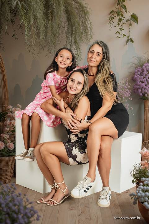 Fotógrafo em Vitória, Vila Velha, Casamento, Ensaio Pré-Casamento, Ensaio Pós-Casamento, Ensaio de Casal, 15 Anos, Debutante, Família, Gestante, Maternidade, Aniversário, Social, Estúdio, Corporativo, Marca Pessoal, Formatura, Escolar '