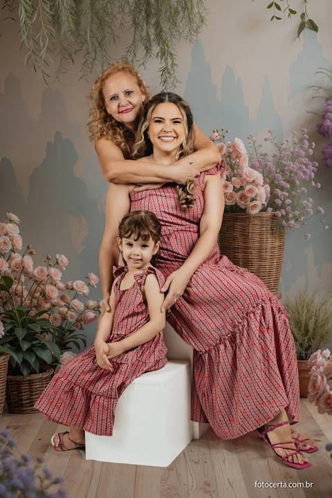 Fotógrafo em Vitória, Vila Velha, Casamento, Ensaio Pré-Casamento, Ensaio Pós-Casamento, Ensaio de Casal, 15 Anos, Debutante, Família, Gestante, Maternidade, Aniversário, Social, Estúdio, Corporativo, Marca Pessoal, Formatura, Escolar '