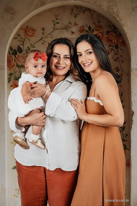 Fotógrafo em Vitória, Vila Velha, Casamento, Ensaio Pré-Casamento, Ensaio Pós-Casamento, Ensaio de Casal, 15 Anos, Debutante, Família, Gestante, Maternidade, Aniversário, Social, Estúdio, Corporativo, Marca Pessoal, Formatura, Escolar '