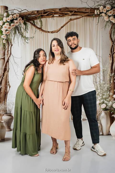 Fotógrafo em Vitória, Vila Velha, Casamento, Ensaio Pré-Casamento, Ensaio Pós-Casamento, Ensaio de Casal, 15 Anos, Debutante, Família, Gestante, Maternidade, Aniversário, Social, Estúdio, Corporativo, Marca Pessoal, Formatura, Escolar '