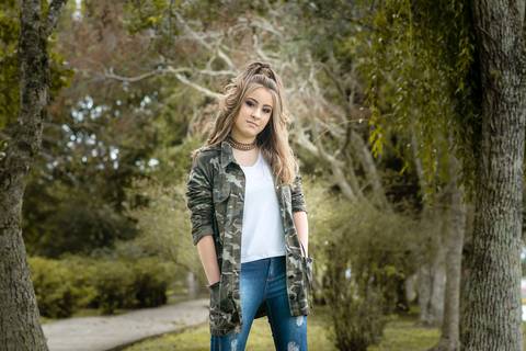 toda beleza e encanto de gabriela ianke - fotografada por christian christoforo fotografia - castro - paraná'