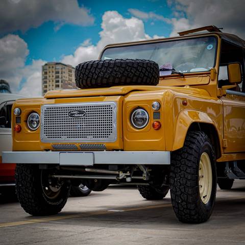 Land Rover Defender '