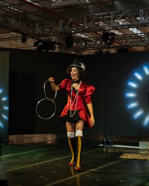  Mágica com 2 argolas '