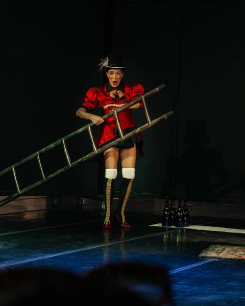 Mágica com escada '