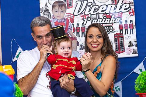 Aniversário de 01 Aninho do Vicente  smash the cake ensaio infantil natal bolo festa infantil zona norte criança festa de aniversário família brincadeiras fotografia fotógrafa rio de janeiro RJ carioca'