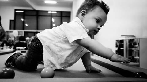 bebê-aniversário infantil-01 aninho-bebê na mesa de sinuca'