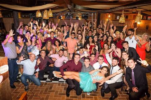 foto com convidados-www.sunery.com.br-15anos caxias do sul'