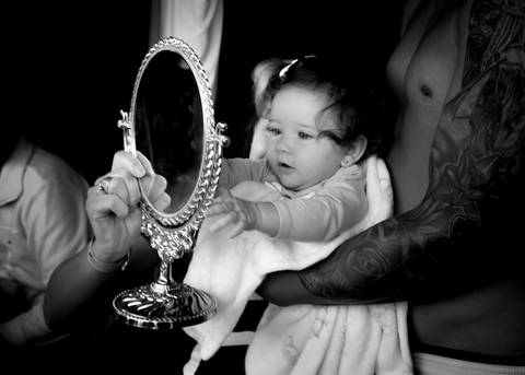 grupo união gaúcha -foto de ctg -prendas e peões - foto de prendas - maquiagem - maquiagem para prendas - penteados - rodeio de vacaria - foto pb- making of'