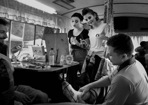 grupo união gaúcha -foto de ctg -prendas e peões - foto de prendas - maquiagem - maquiagem para prendas - penteados - rodeio de vacaria -making of'