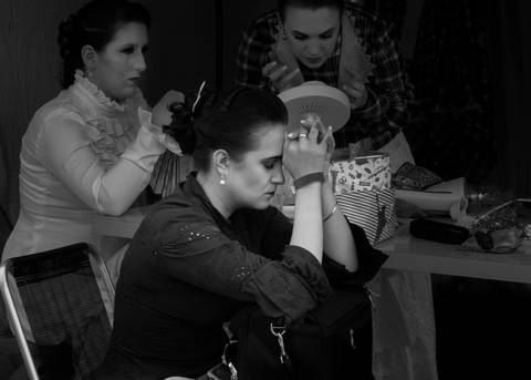se arrumando - vestido de prenda -penteado para prenda -maquiagem de prenda -@suneryfotos - su nery fotos'