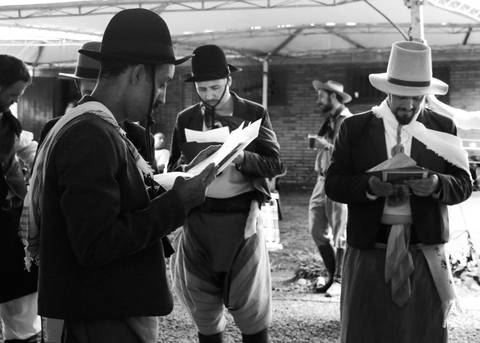 pilcha gaúcha - peões trajados- traje para peão - rodeio de vacaria - grupo união gaúcha - ctg rincão da lealdade -vestido de prenda- su nery fotos'