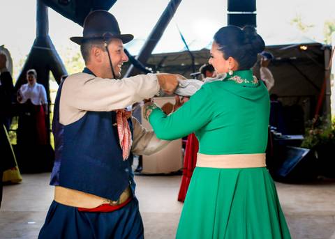vestido de prenda- su nery fotos- costureira noeli amarante - danças tradicionais - rodeio de vacaria - cristina fonseca pasquali - rodrigo pasquali - instrutor de dança gaúcha '