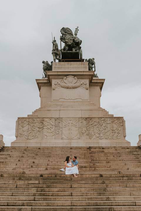 Ensaio pré casamento da Bárbara e do Rafael no Museu do Ipiranga ,que fica dentro do parque da independência em São Paulo por Anderson Crepaldi Fotografia'