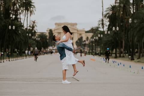 Ensaio pré casamento da Bárbara e do Rafael no Museu do Ipiranga ,que fica dentro do parque da independência em São Paulo por Anderson Crepaldi Fotografia'