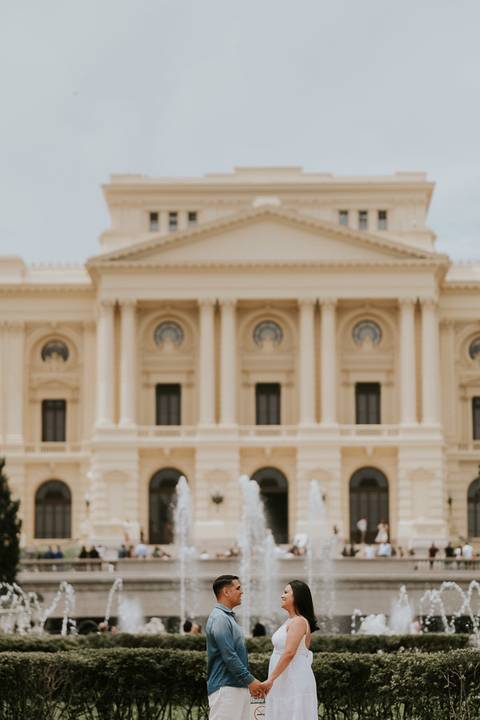 Ensaio pré casamento da Bárbara e do Rafael no Museu do Ipiranga ,que fica dentro do parque da independência em São Paulo por Anderson Crepaldi Fotografia'