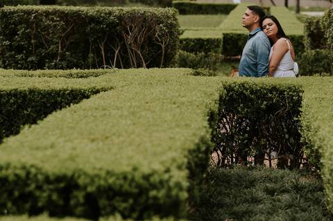 Ensaio pré casamento da Bárbara e do Rafael no Museu do Ipiranga ,que fica dentro do parque da independência em São Paulo por Anderson Crepaldi Fotografia'