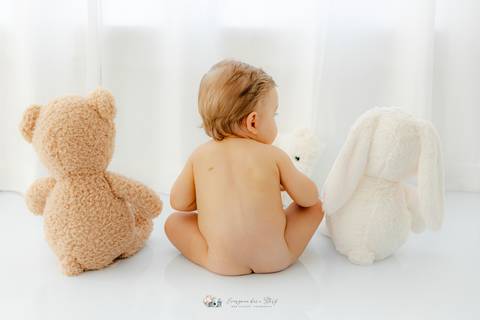 Sessão Fotográfica Smash the Cake, comemoração do primeiro aniversário em Estúdio
Inês Valente Fotografia - Everyone has a Story com Estúdio em Queijas.'