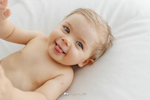 Sessão Fotográfica Smash the Cake, comemoração do primeiro aniversário em Estúdio
Inês Valente Fotografia - Everyone has a Story com Estúdio em Queijas.'