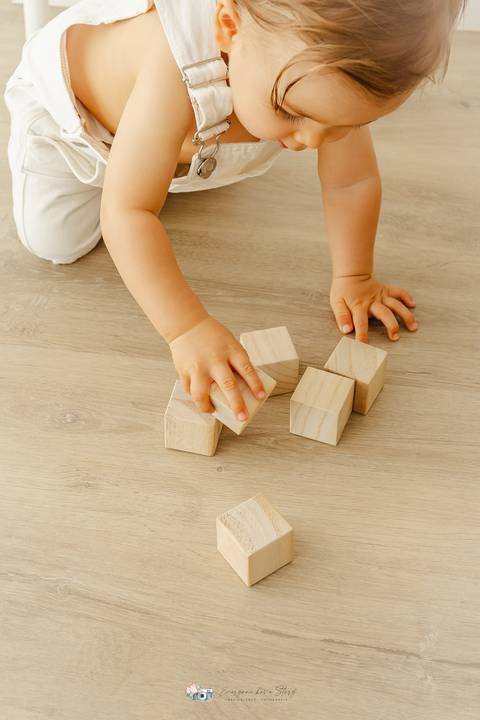 Sessão Fotográfica Smash the Cake, comemoração do primeiro aniversário em Estúdio
Inês Valente Fotografia - Everyone has a Story com Estúdio em Queijas.'