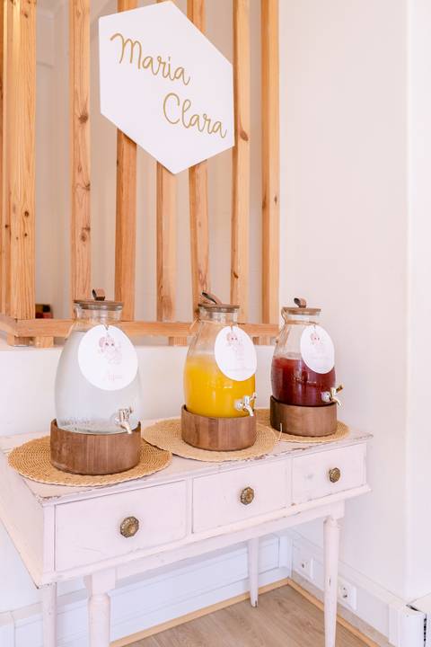 Fotografamos Festas de Aniversário Infantil, damos atenção a todos os pormenores tais como cenário, bolo, docinhos e salgados.
Inês Valente Fotografia - Everyone has a Story'