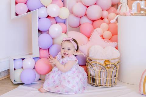 Fotografamos Festas de Aniversário Infantil, damos atenção a todos os pormenores tais como cenário, bolo, docinhos e salgados.
Inês Valente Fotografia - Everyone has a Story'