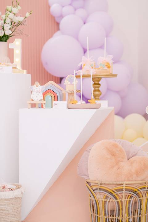 Fotografamos Festas de Aniversário Infantil, damos atenção a todos os pormenores tais como cenário, bolo, docinhos e salgados.
Inês Valente Fotografia - Everyone has a Story'