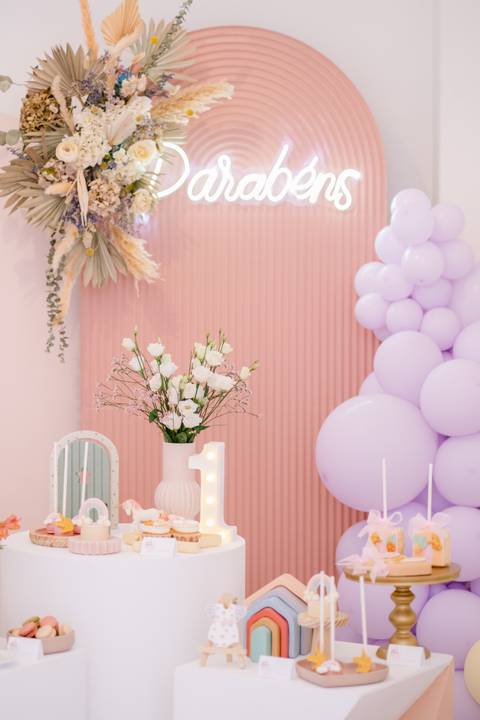 Fotografamos Festas de Aniversário Infantil, damos atenção a todos os pormenores tais como cenário, bolo, docinhos e salgados.
Inês Valente Fotografia - Everyone has a Story'