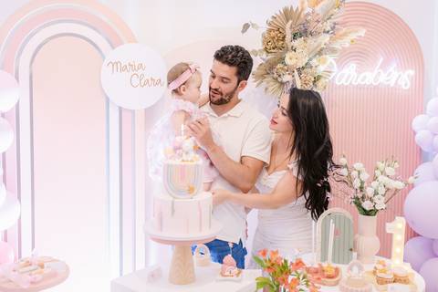 Fotografamos Festas de Aniversário Infantil, damos atenção a todos os pormenores tais como cenário, bolo, docinhos e salgados.
Inês Valente Fotografia - Everyone has a Story'