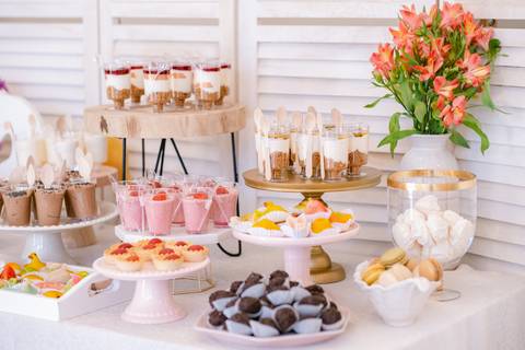 Fotografamos Festas de Aniversário Infantil, damos atenção a todos os pormenores tais como cenário, bolo, docinhos e salgados.
Inês Valente Fotografia - Everyone has a Story'