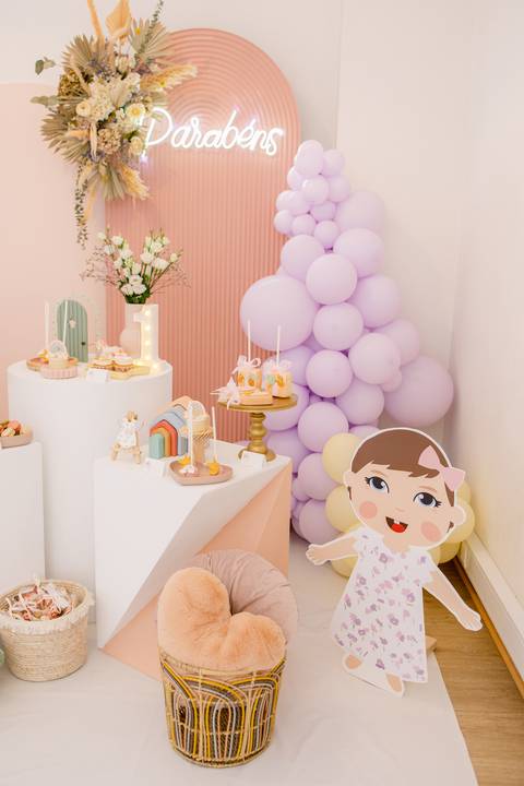 Fotografamos Festas de Aniversário Infantil, damos atenção a todos os pormenores tais como cenário, bolo, docinhos e salgados.
Inês Valente Fotografia - Everyone has a Story'