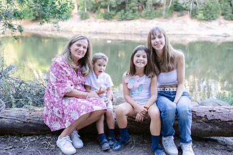 Sessão fotográfica Avós e Netos, um presente cheio de significado, afectos e memórias.
Inês Valente Fotografia - Everyone has a Story'