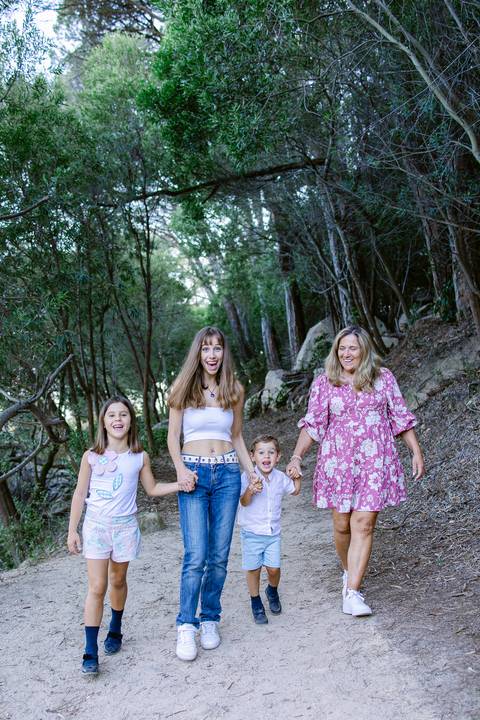 Sessão fotográfica Avós e Netos, um presente cheio de significado, afectos e memórias.
Inês Valente Fotografia - Everyone has a Story'