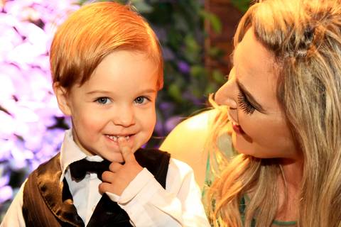 menino com formanda luciane'