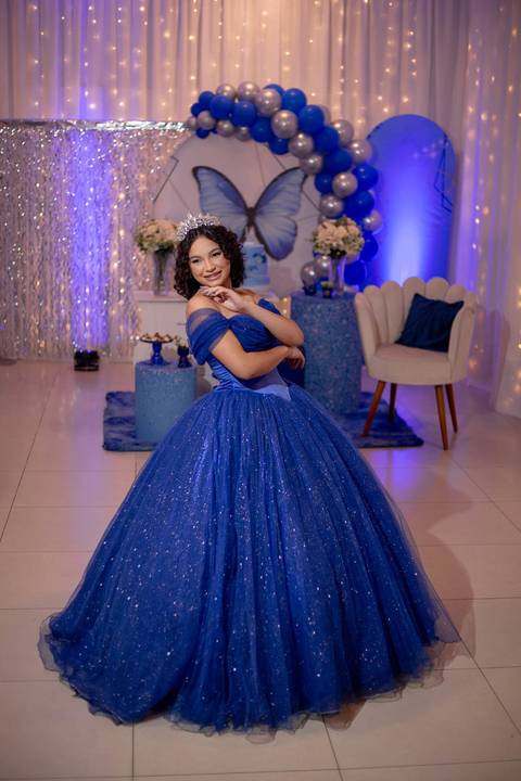 15-anos-vestido-azul-decoracao-borboleta-princesa-lucieli-canoas-fotos'