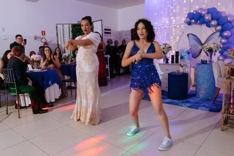 15-anos-vestido-azul-decoracao-borboleta-princesa-lucieli-canoas-fotos-dança-coreografia'
