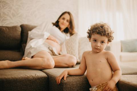 foto de gestante em casa'