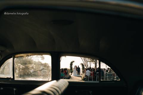 Espaço Chácara Paradiso em Marília, Noiva e noivo no campo – casamento em Marília – Damelie Fotografia'