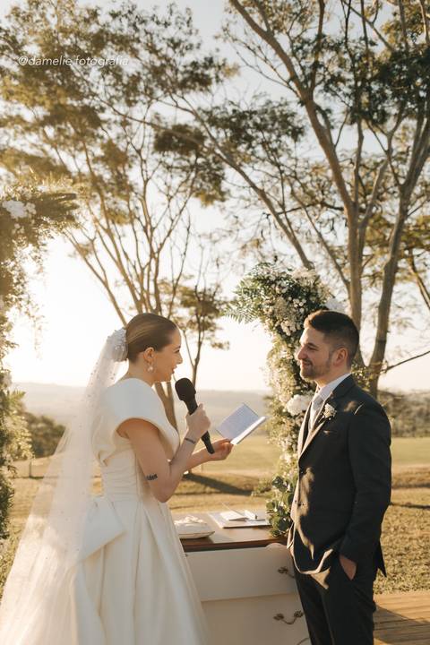 Fotografia de casamento ao ar livre em Marília – Júlia e Leone'
