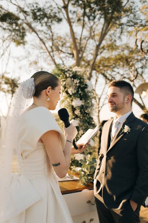 Fotografia de casamento ao ar livre em Marília – Júlia e Leone'