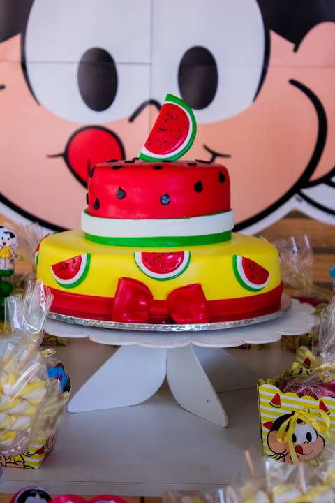 Bolo com tema da Mônica'