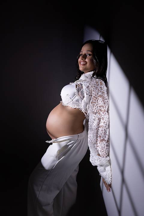 Ensaio gestante em estúdio - Ipatinga - Damille Barros Fotografia'