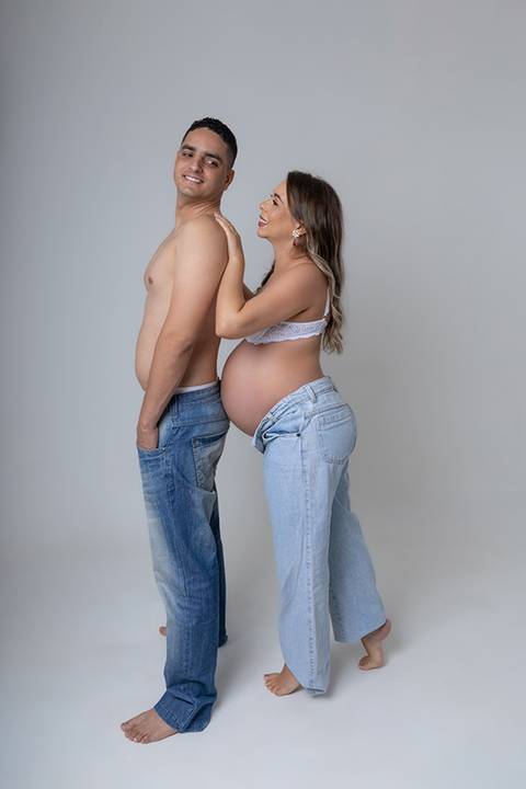 Ensaio gestante em estúdio - Ipatinga - Damille Barros Fotografia'