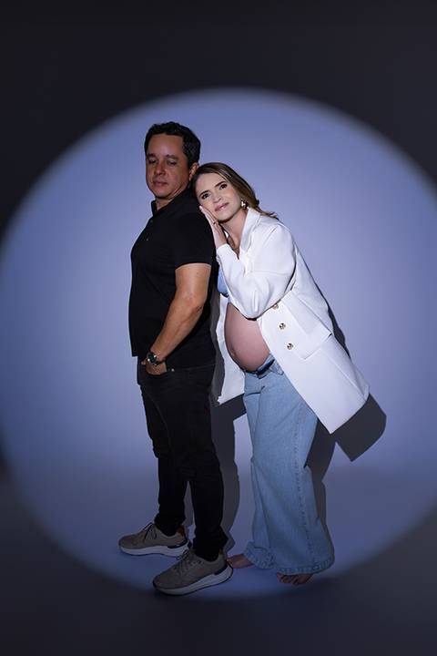 Ensaio gestante em estúdio - Ipatinga - Damille Barros Fotografia'