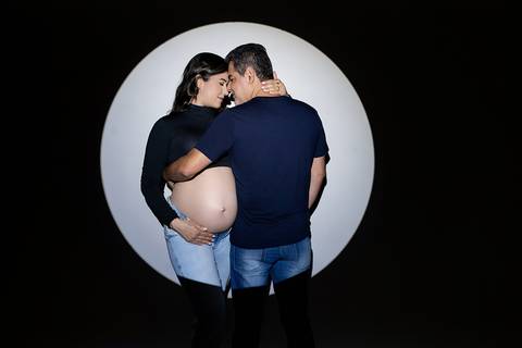 Ensaio gestante em estúdio - Ipatinga - Damille Barros Fotografia'