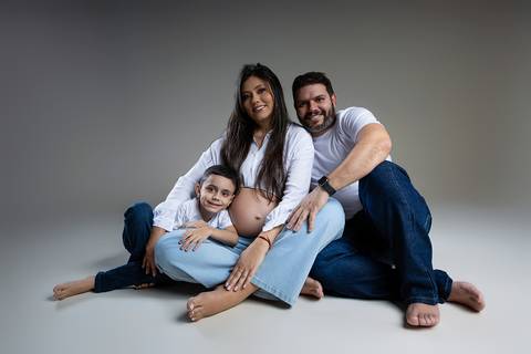 Ensaio gestante em estúdio - Ipatinga - DAmille Barros Fotografia'