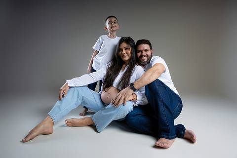 Ensaio gestante em estúdio - Ipatinga - DAmille Barros Fotografia'