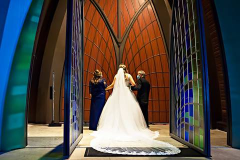 foto casamento em Alphaville, foto casamento igreja nossa senhora de lourdes Alphaville, fotografia de casamento em Alphaville, fotografia de casamento igreja Nossa Senhora de Lourdes Alphaville, casamento com carro antigo, carro antigo no casamento'