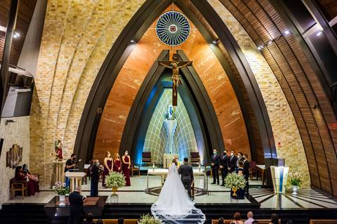 foto casamento em Alphaville, foto casamento igreja nossa senhora de lourdes Alphaville, fotografia de casamento em Alphaville, fotografia de casamento igreja Nossa Senhora de Lourdes Alphaville, casamento com carro antigo, carro antigo no casamento'