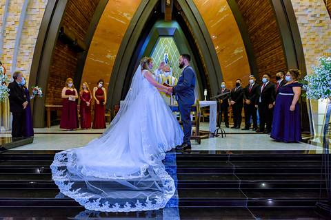 foto casamento em Alphaville, foto casamento igreja nossa senhora de lourdes Alphaville, fotografia de casamento em Alphaville, fotografia de casamento igreja Nossa Senhora de Lourdes Alphaville, casamento com carro antigo, carro antigo no casamento'