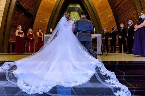 foto casamento em Alphaville, foto casamento igreja nossa senhora de lourdes Alphaville, fotografia de casamento em Alphaville, fotografia de casamento igreja Nossa Senhora de Lourdes Alphaville, casamento com carro antigo, carro antigo no casamento'
